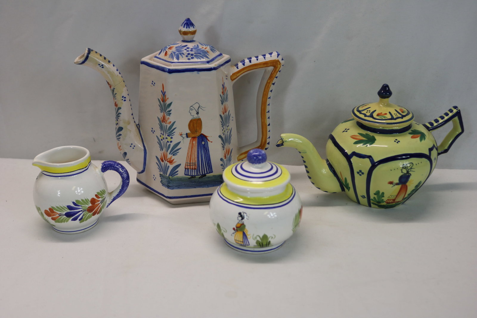 Lot of 4 Vintage Quimper Tea, Coffee, Cream & Sugar (1 of 16)