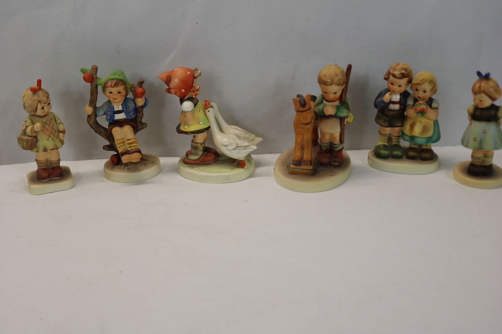 Lot of 6 Vintage Hummels (1 of 7)