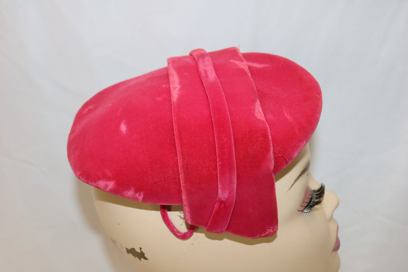 Vintage 1950/60's Elizabeth Ford Pink Velvet Fascinator: some scuffs to velvet, see photo's