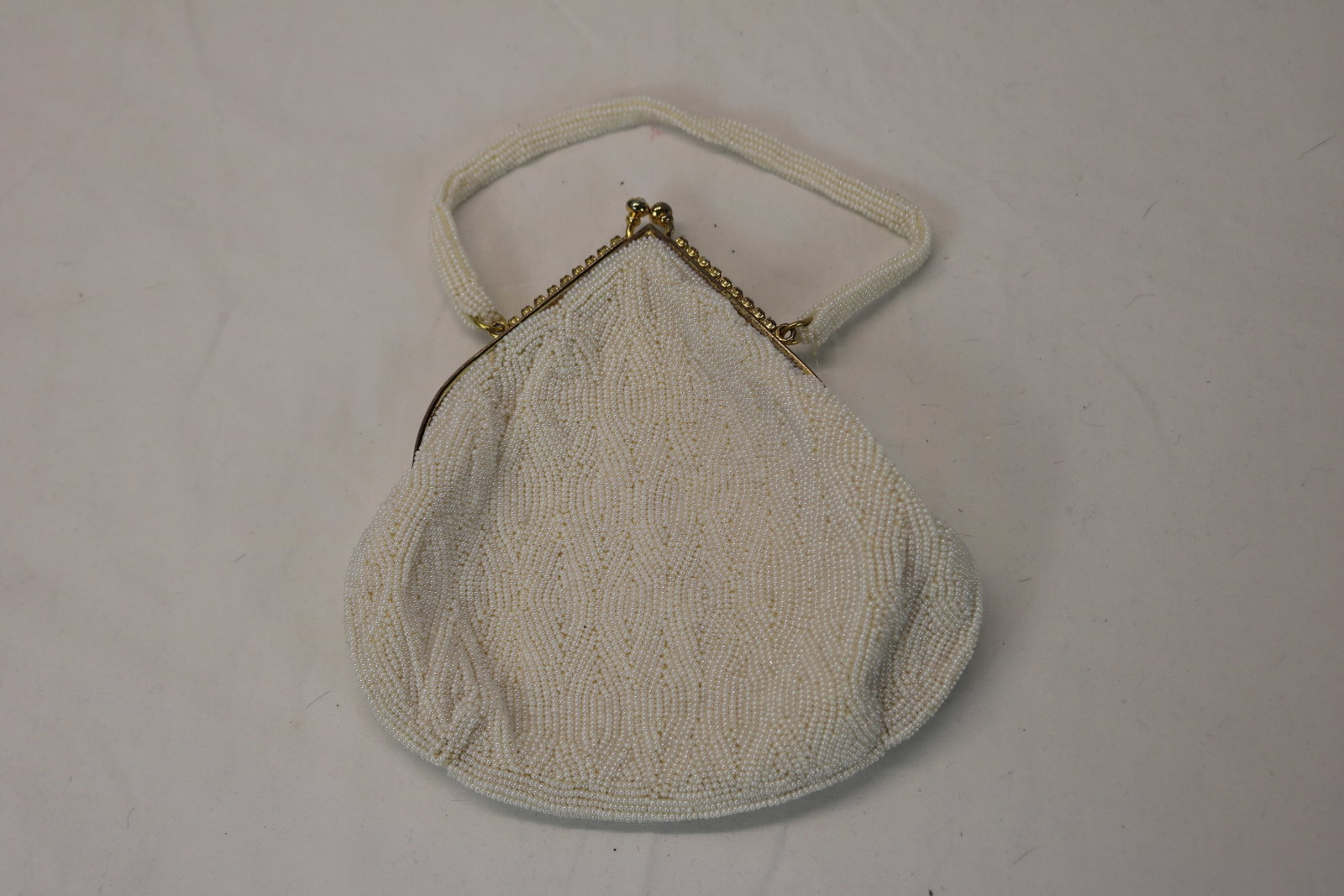 Vintage 1950's Delill White Beaded Evening Hand Bag with Rhinestones: good condition, see photo's