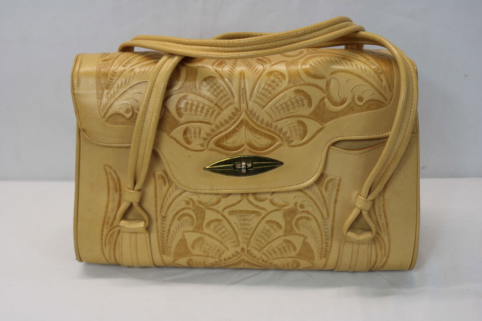 Vintage Avelars Tooled Leather Purse, Like New Condition (1 of 11)