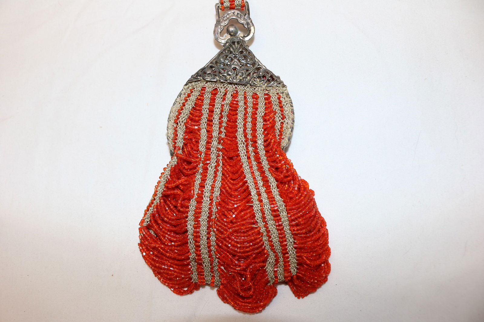 Vintage 1920's Beaded Wristlet Purse/Bag with Fret Work Frame (1 of 9)