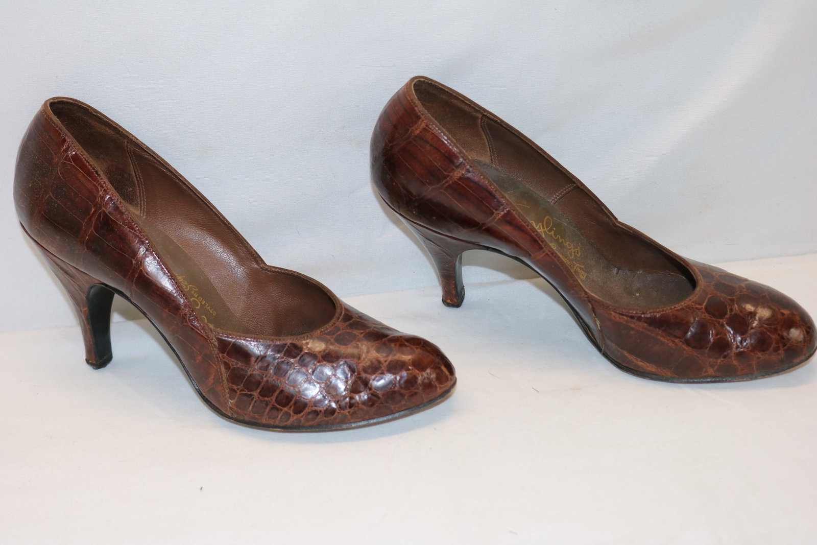 Vintage 1940/s Tronylingo by Seymour Troy Gator/Croc. Heels: approx. 6 6 1/2, worn condition, see photo's