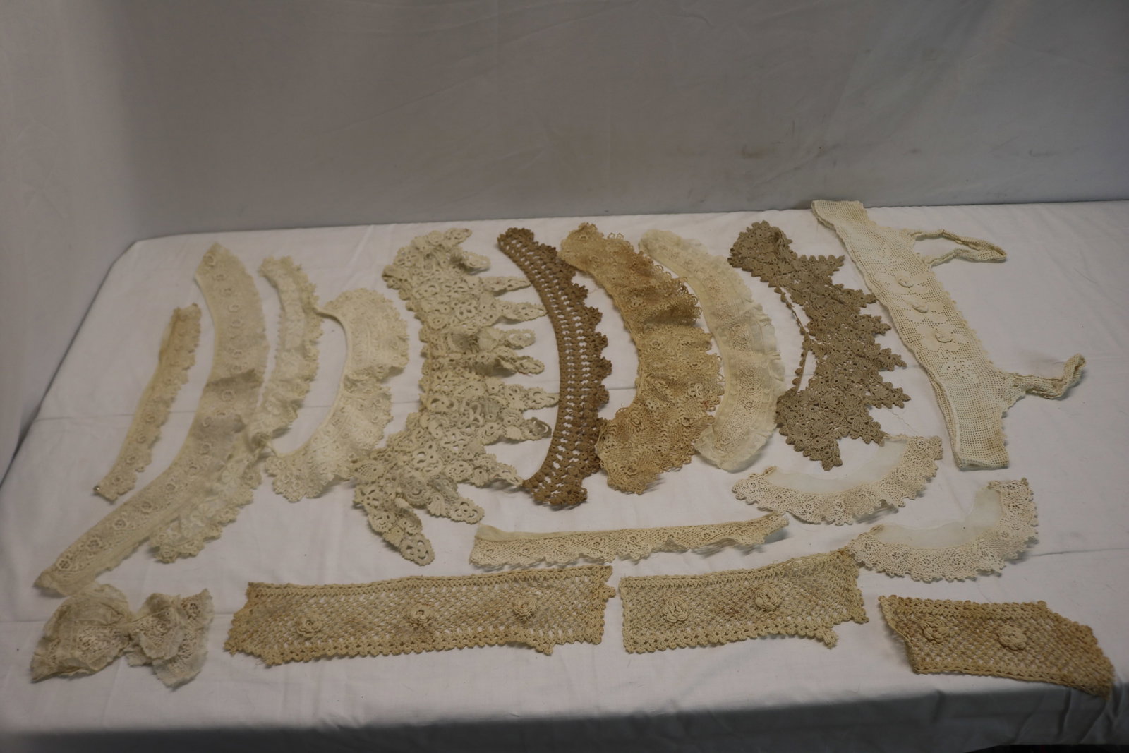 Lot of Vintage Irish Crochet Trims & Collars: see photo's