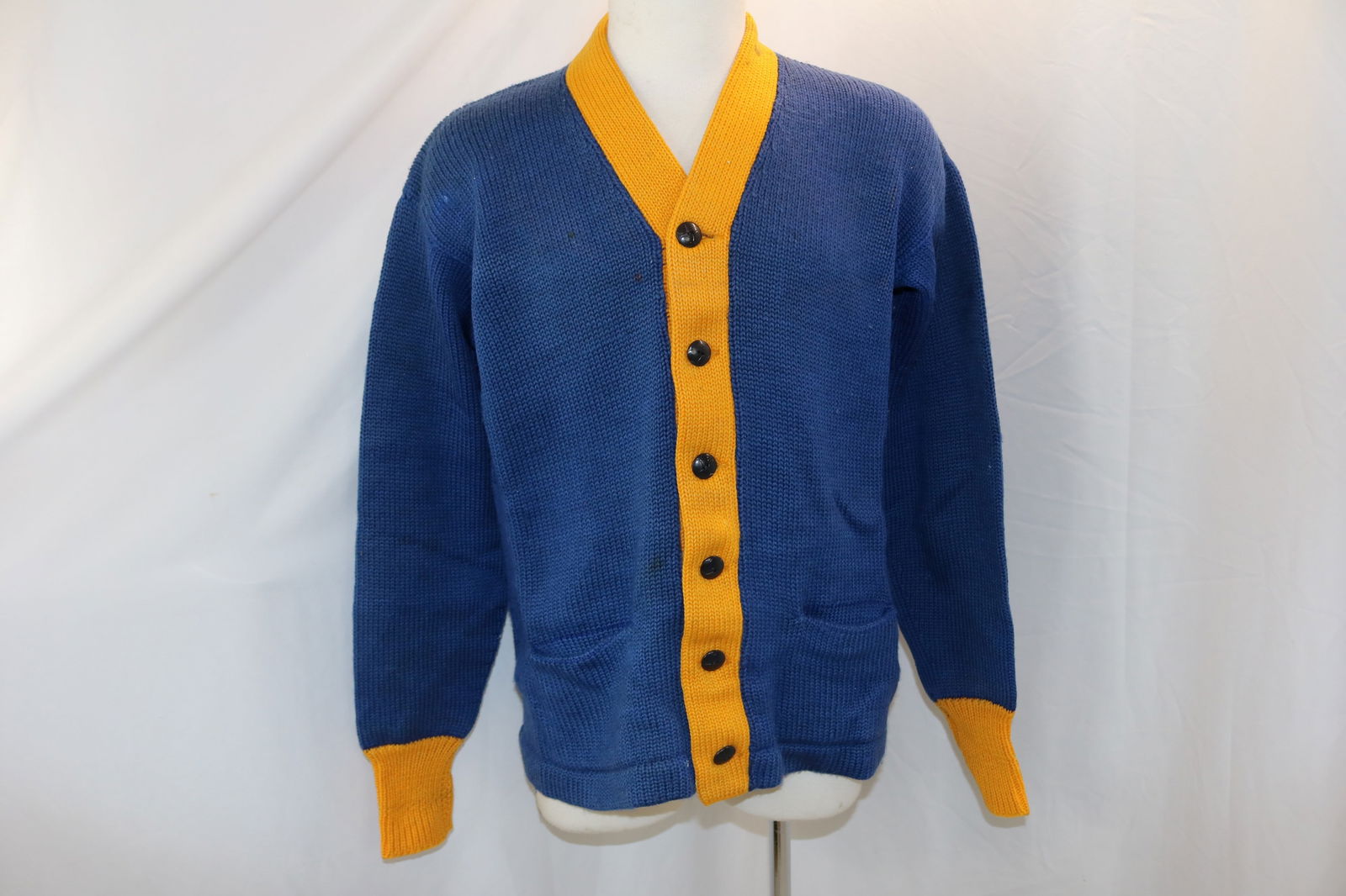Vintage 1940's Lanza Navy & Gold Wool Men's Cardigan Sweater: approx. 44 chest & waist, some small stains, and pilling, otherwise great sweater, see photo's