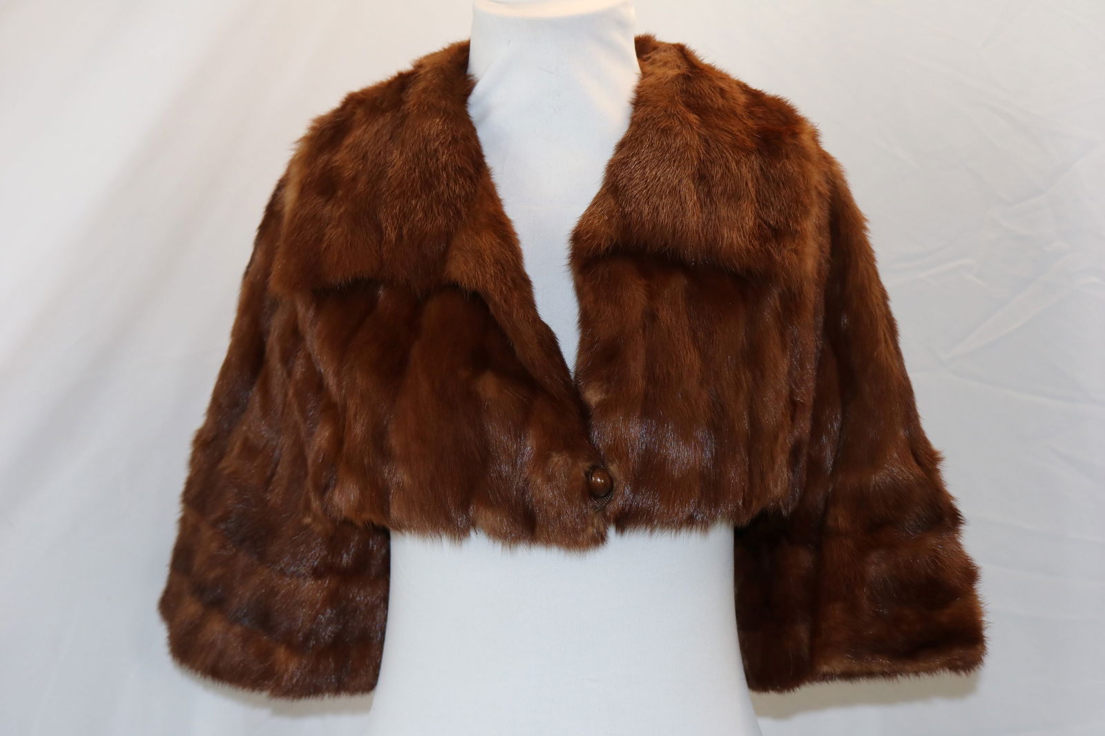 Vintage 1950's Short Crop Style Mink Shawl (1 of 6)