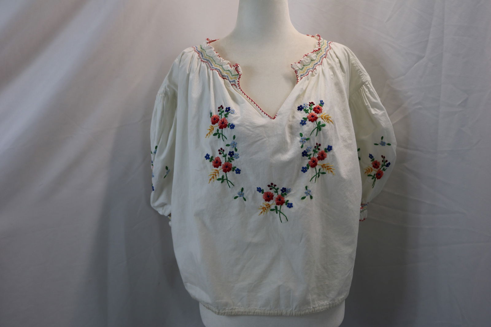 Vintage 1930/40's White Embroidered Peasant Blouse (1 of 6)