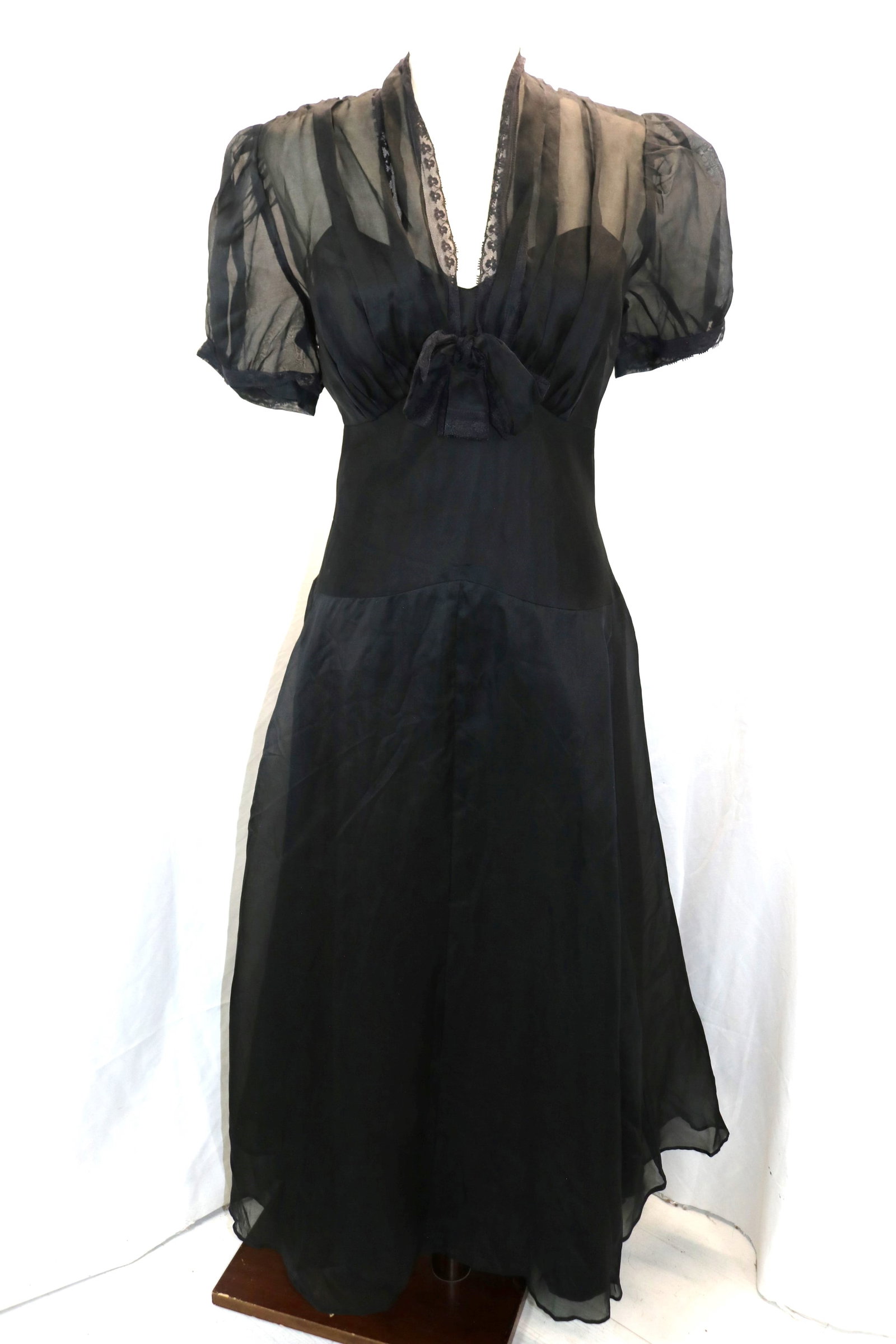 Vintage J Peterman Co. Black Silk Gown with Lace: approx. 38 bust, 34 waist, good condition, see photo's