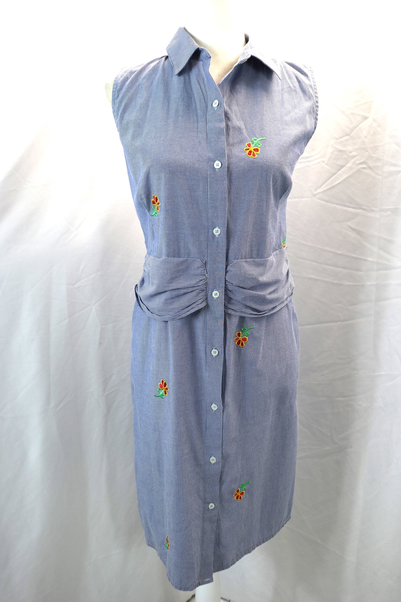 Vintage 1960's Blue & White Pinstripe Summer Cotton Dress with Tiny Embroidered Flowers: approx. 34-36 bust, 34 waist, good condition, see photo's