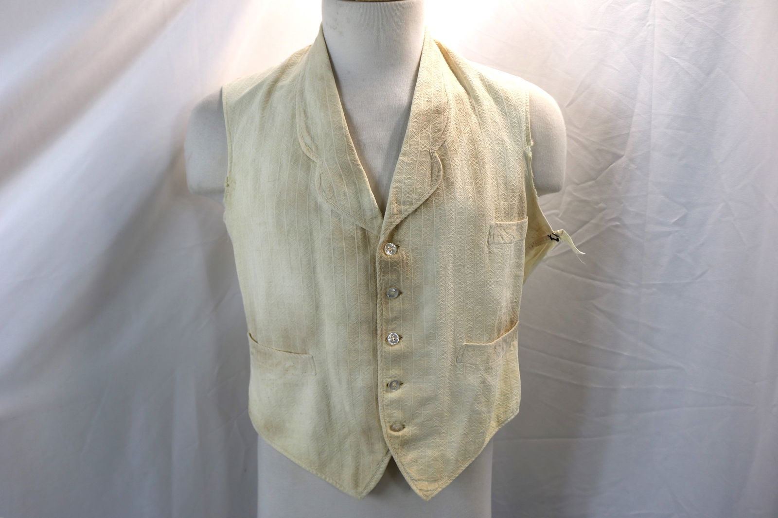 Antique Men's White Cotton Vest (1 of 12)