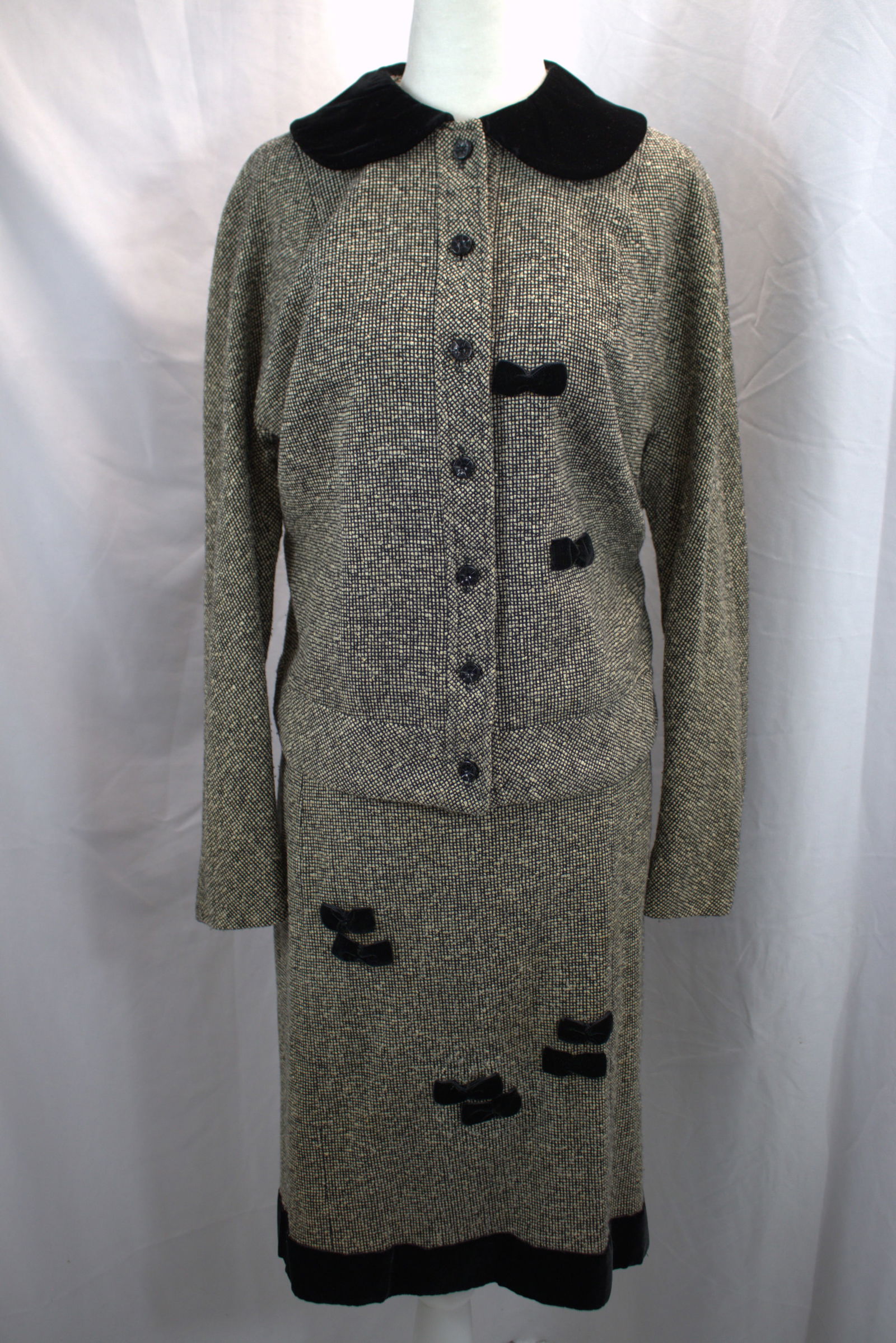Vintage 1950's Black & White Tweed Skirt & Jacket Set with Black Velvet Collar, Hem & Bows (1 of 5)
