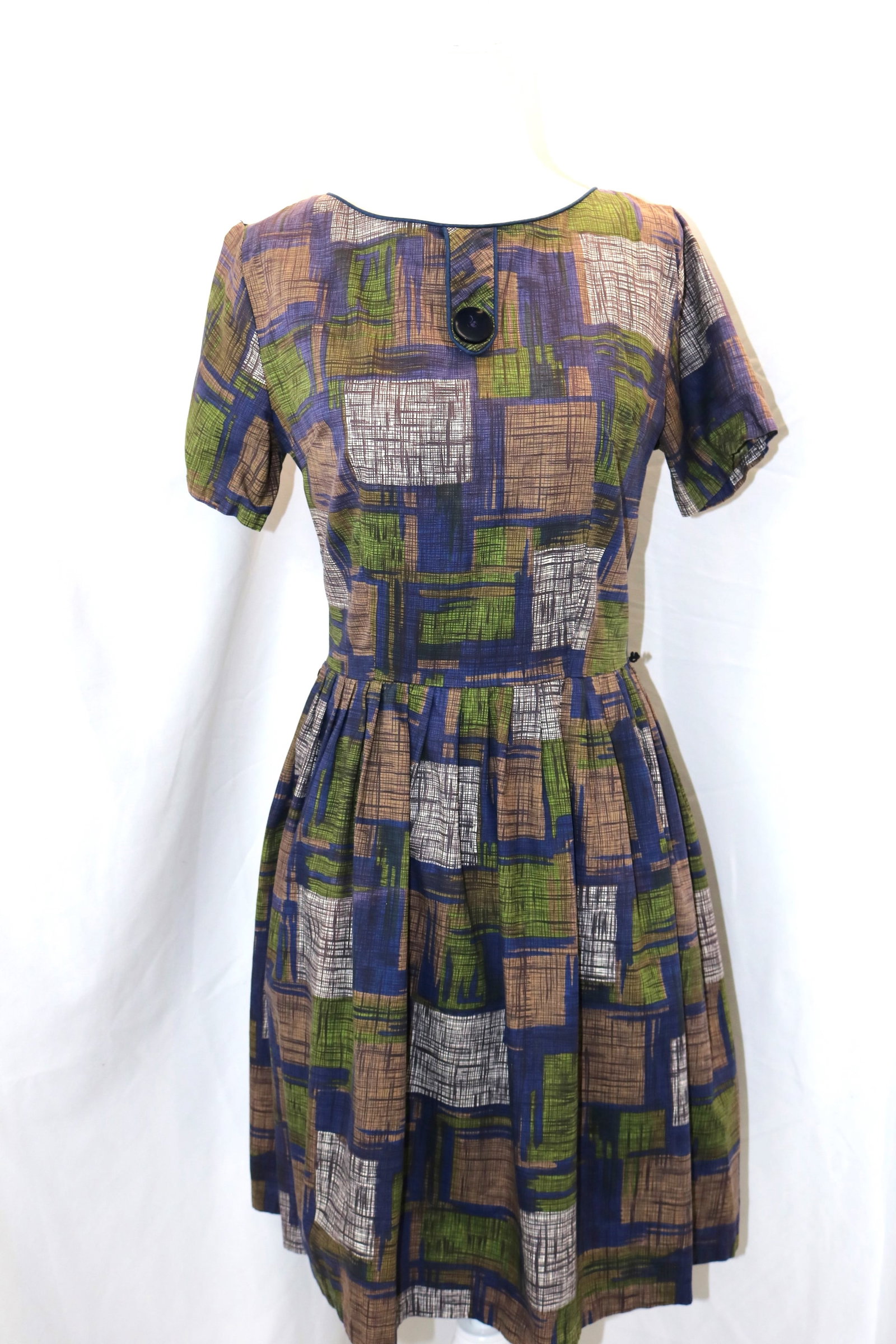 Vintage 1950's Plaid Block Cotton Pouf Dress with Pleated Skirt: approx. 38 bust, 29 waist, seam repair needed on shoulder