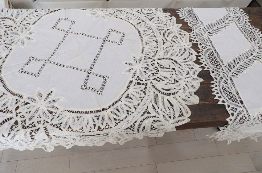 Vintage Mixed Lace Round Tablecloth & Table Runner (1 of 10)