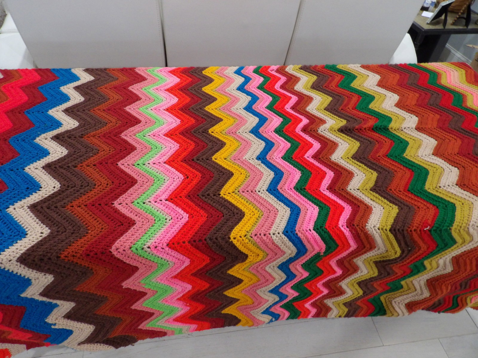 Vintage Colorful Hand Crochet Zigzag Stitch Afghan, 1960/70's, 72 x 64: see photo's