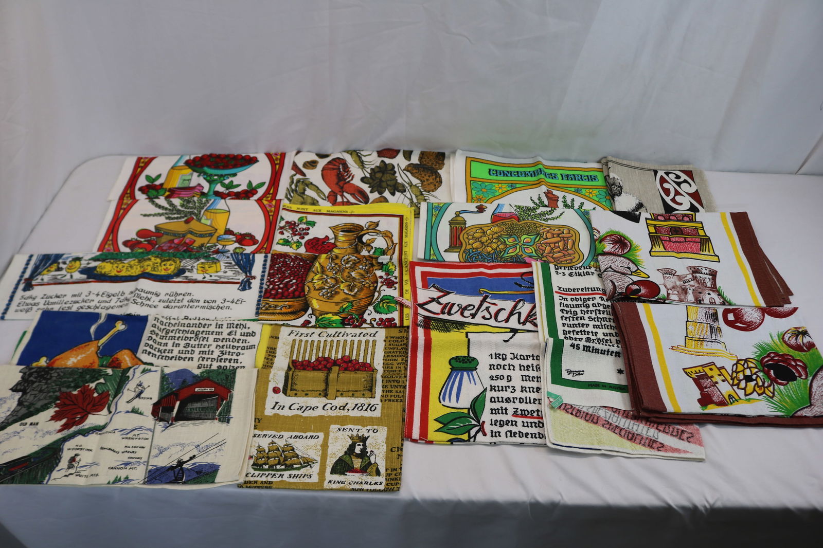 Lot of 15 Vintage Printed Kitchen Towels, Cotton & Linen, Some Old Store Stock (1 of 19)