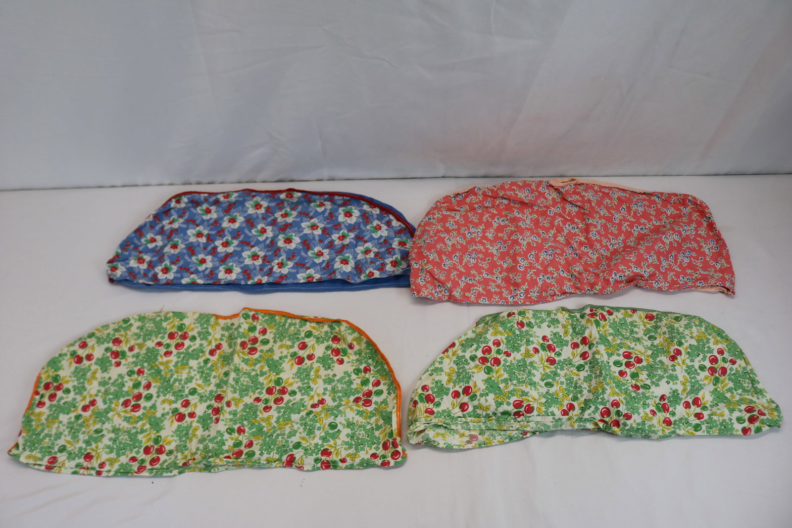Lot of 4 Vintage 1930's Feed Sack Toaster Covers (1 of 5)