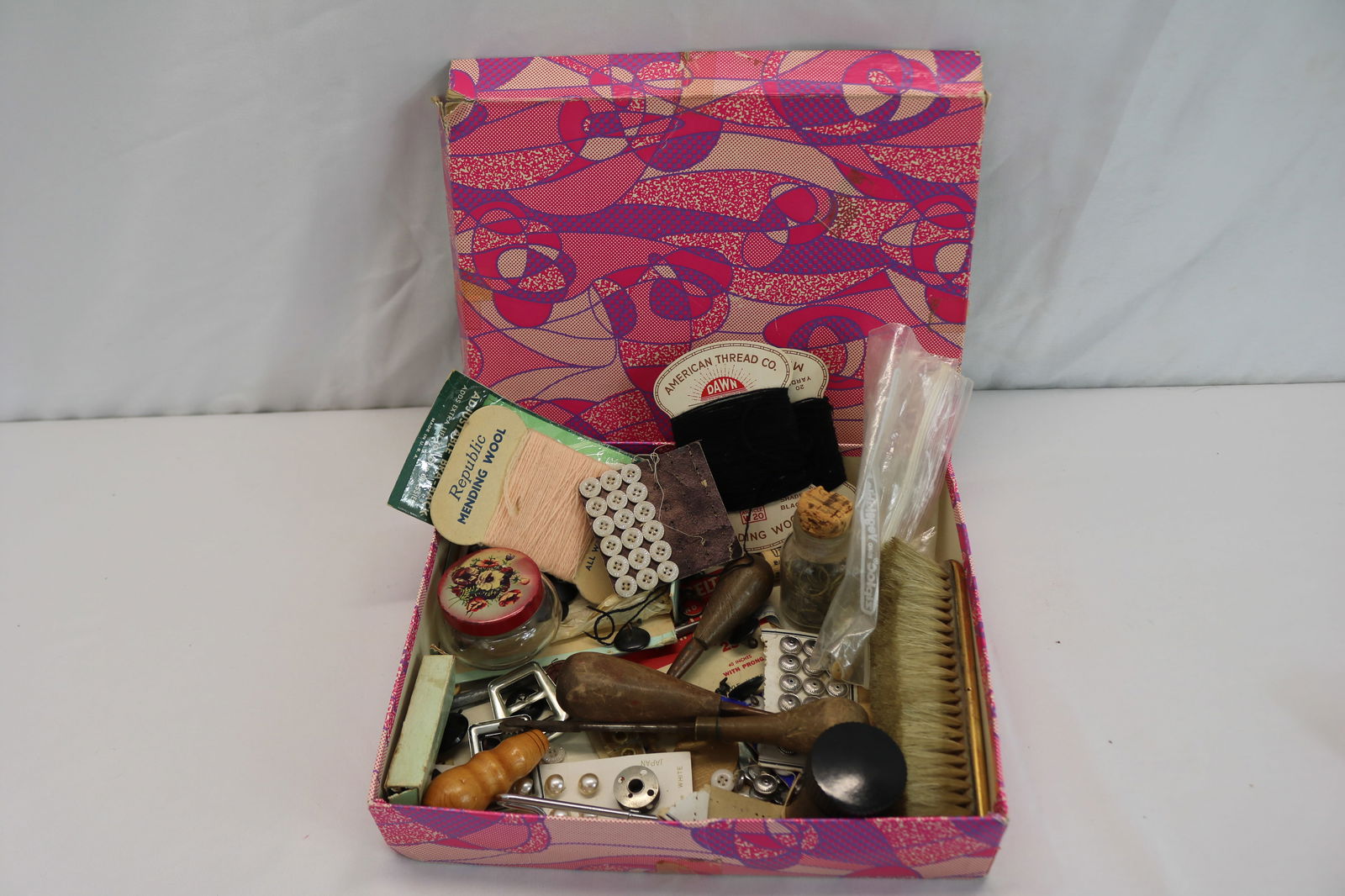 Lot of Vintage Sewing Items, Buttons, Sewing Instruments, Brush & Other: see photo's