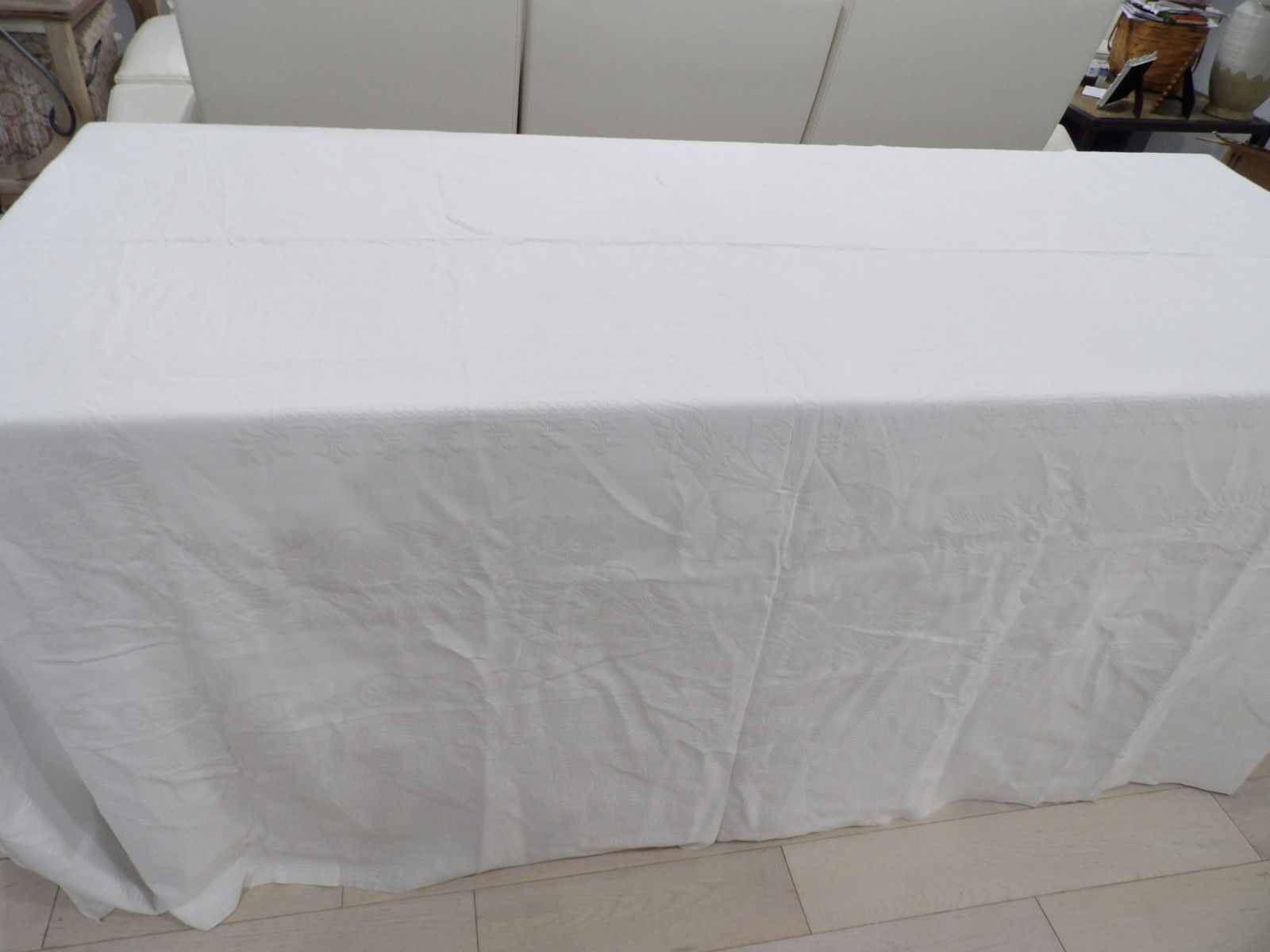 Vintage Matelass? White Bedspread, 96 x 88 (1 of 6)