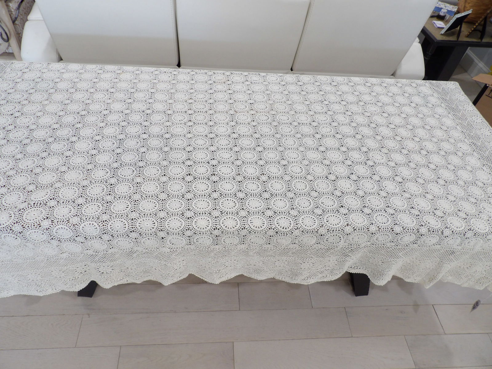 Vintage Hand Crochet Tablecloth, 86 x 68 (1 of 4)