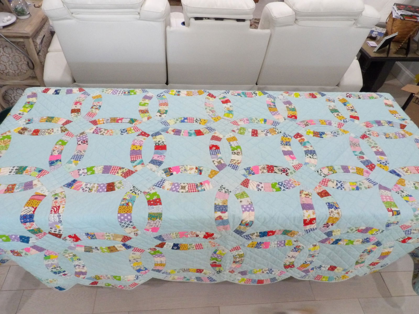 Vintage Hand Quilted Bed Quilt, 72 x 85, Wedding Ring Pattern (1 of 6)