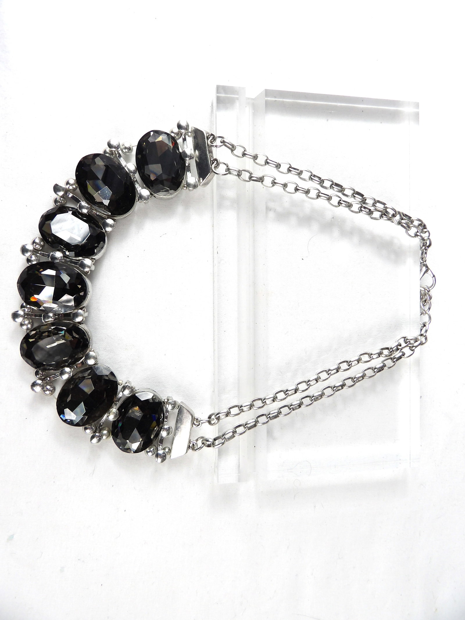 Vintage Large Smokey Grey Faceted Stone Bib Necklace in Silver Tone: approx. 15 inches, see photo's