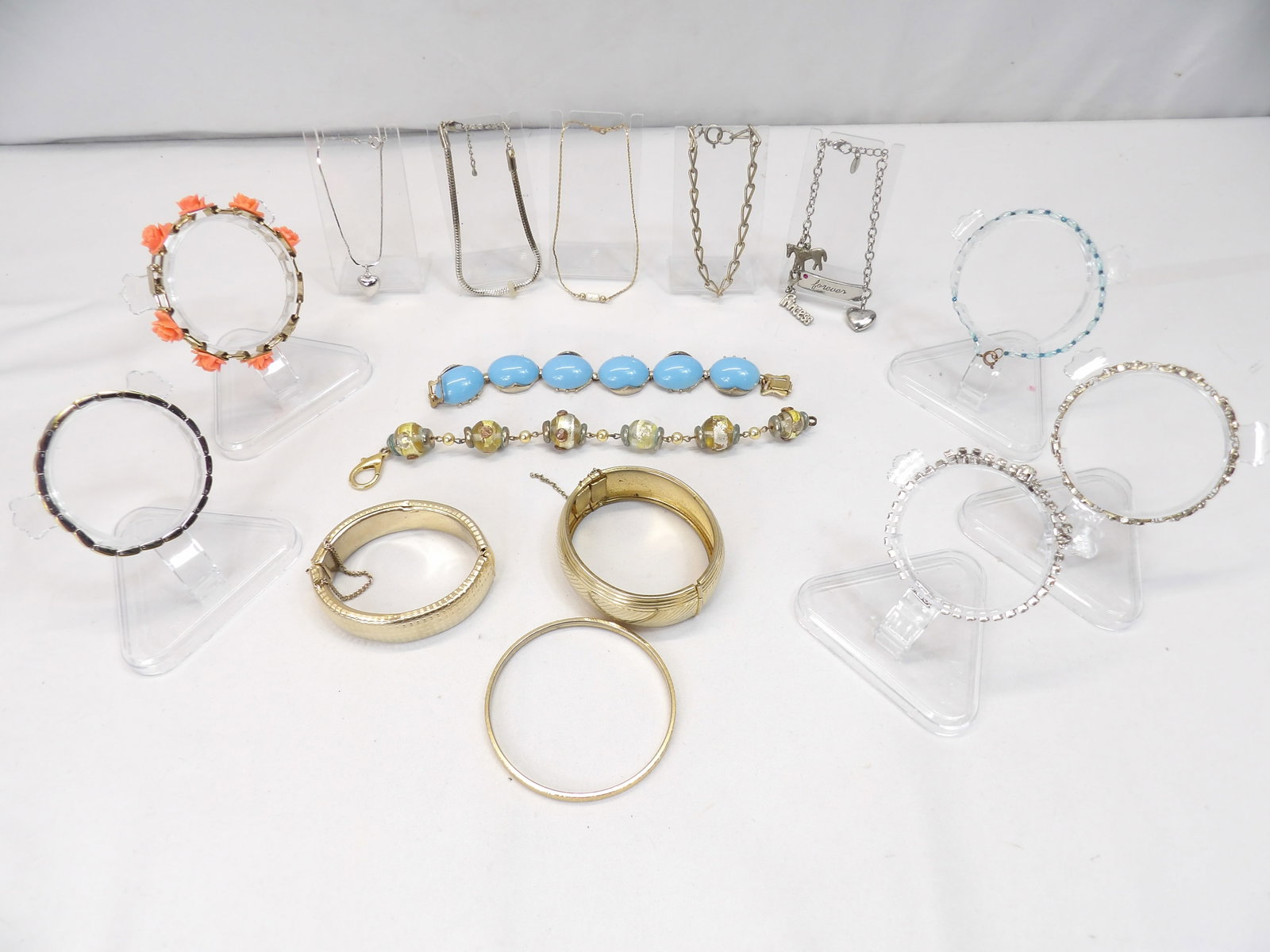 Lot of 14 Vintage Various Bracelets, Monet, MPM, I D Bracelet, Art Glass & Other: see photo's