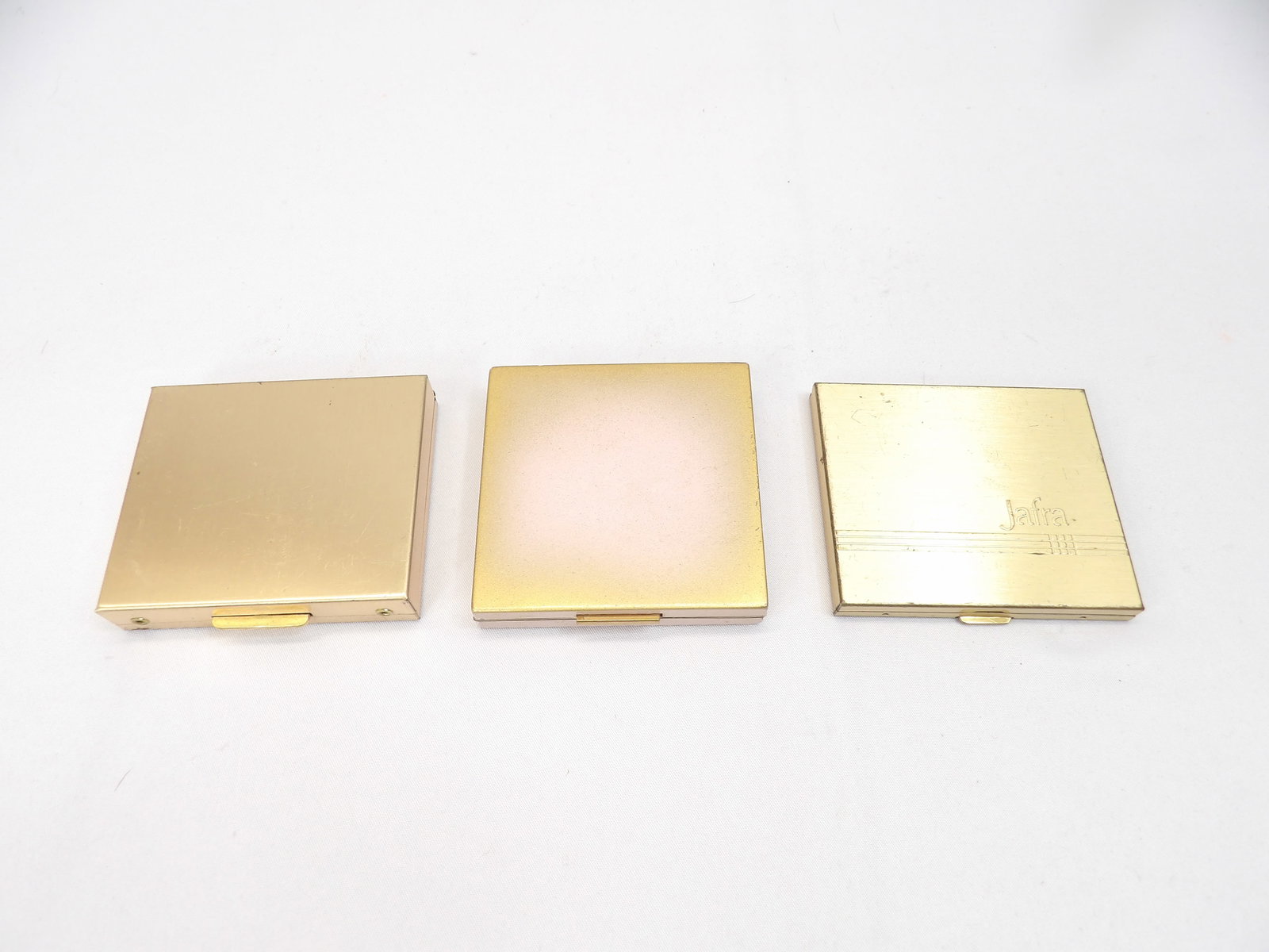 Lot of 3 Vintage Compacts, 1 Pill?, Elgin Old Store Stock & Jafra Old Store Stock (1 of 3)