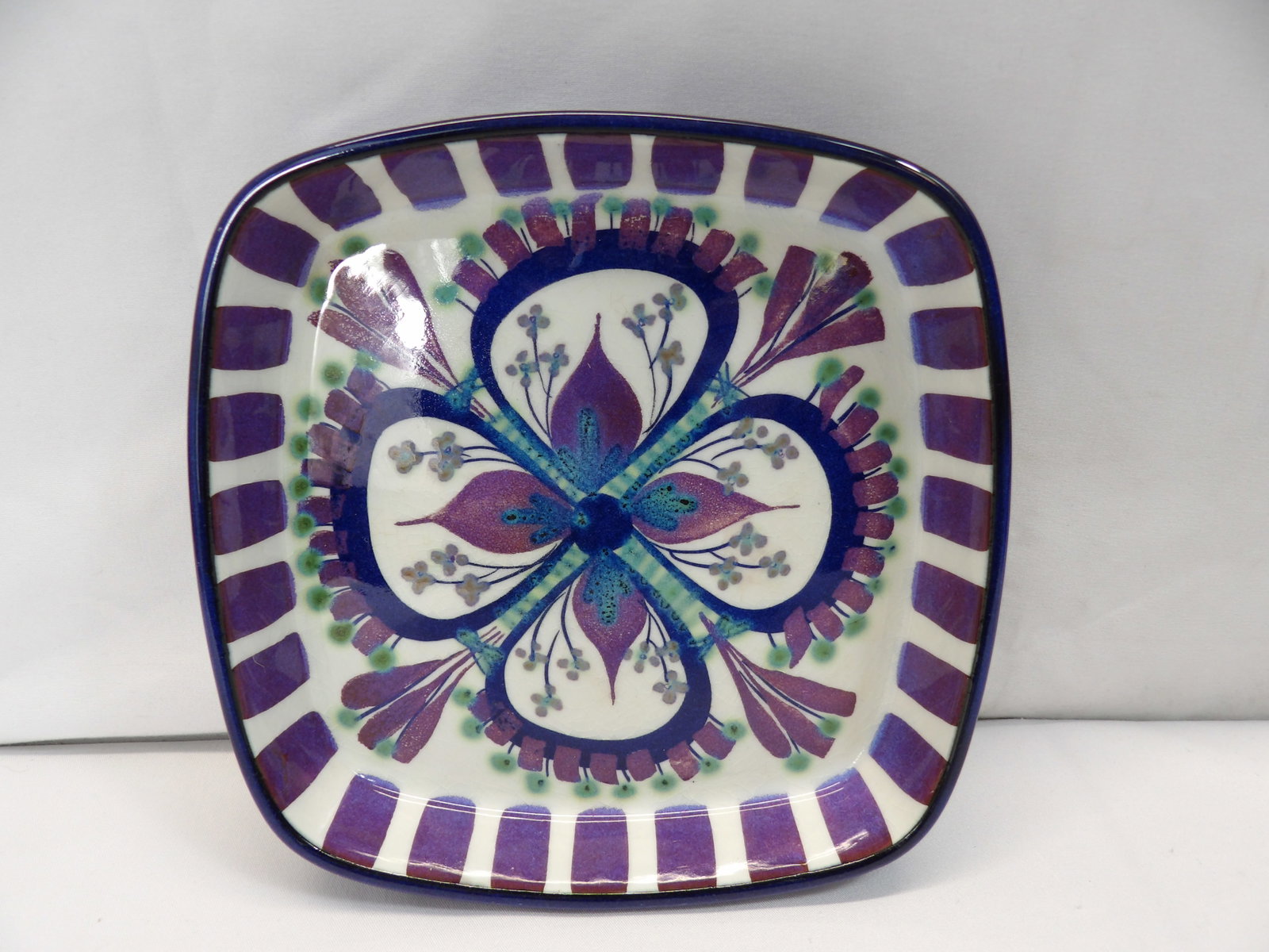 Faience bowl by Elisabeth Selchau, Royal Copenhagen 174/2883: approx. 6 1/2, see photo's