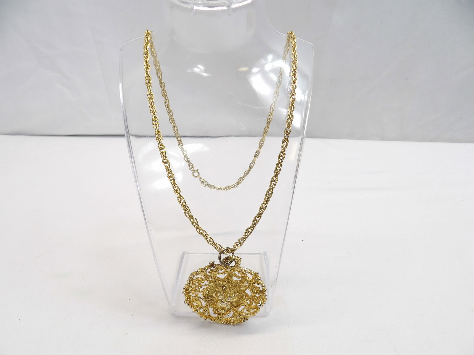 Vintage Designer Sascha Brastoff Gold Plated Lion Pendant & Chain: see photo's