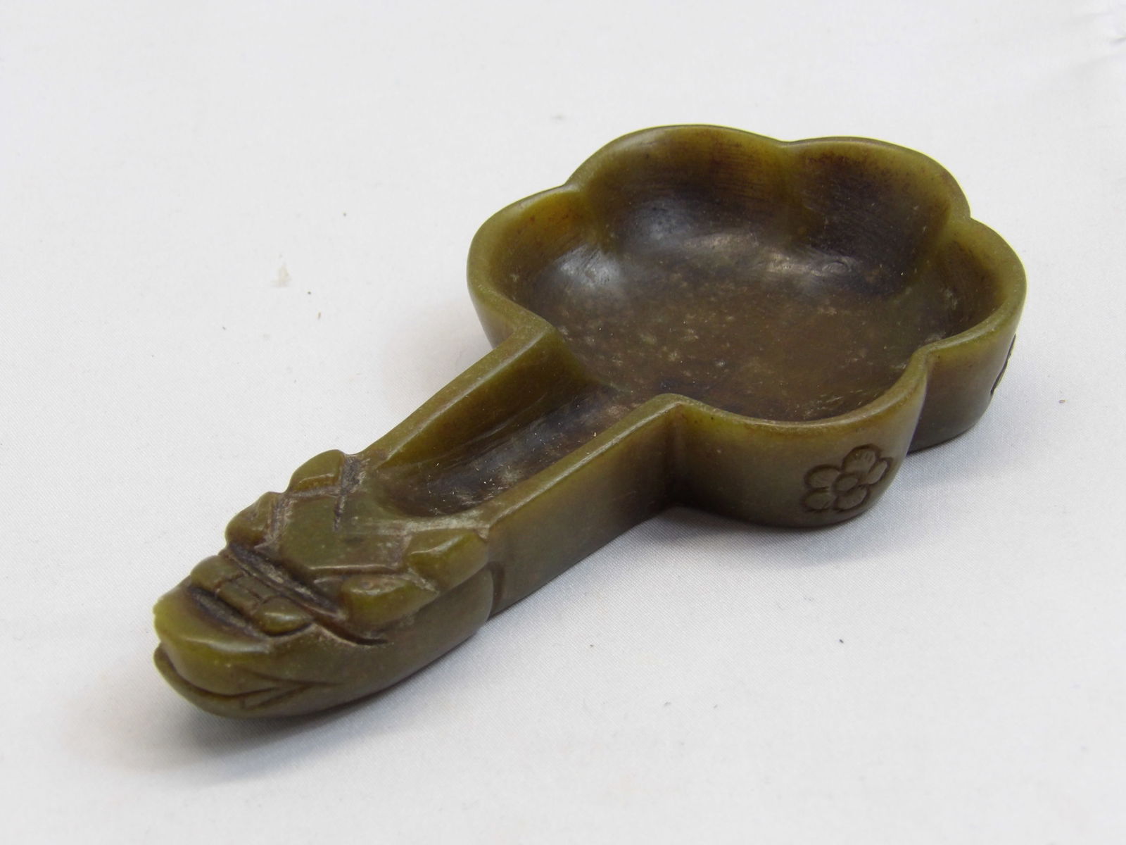 Chinese Hand Carved Jade Brush Washer with Foo Dog Dragon Head (1 of 7)
