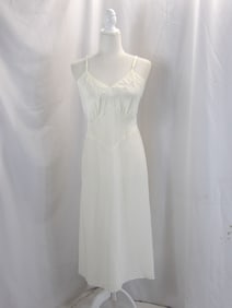 VINTAGE 1950'S CHARMODE FOR SEARS CREAM SLIP