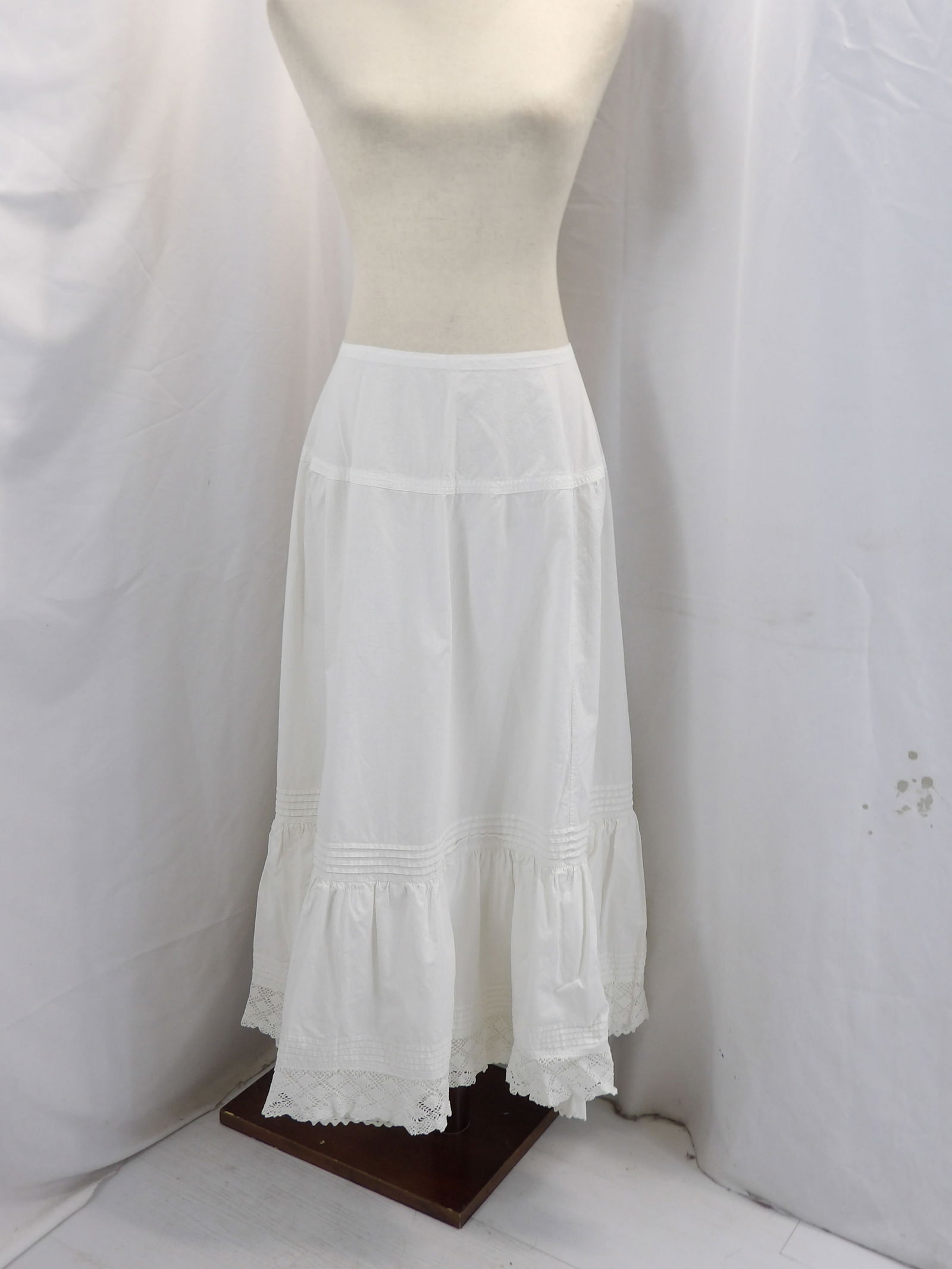 VICTORIAN PETTICOAT WITH CROTHET HEM (1 of 5)