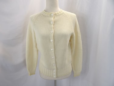VINTAGE 1960'S PENDLETON VINTAGE WHITE WOOL CARDIGAN
