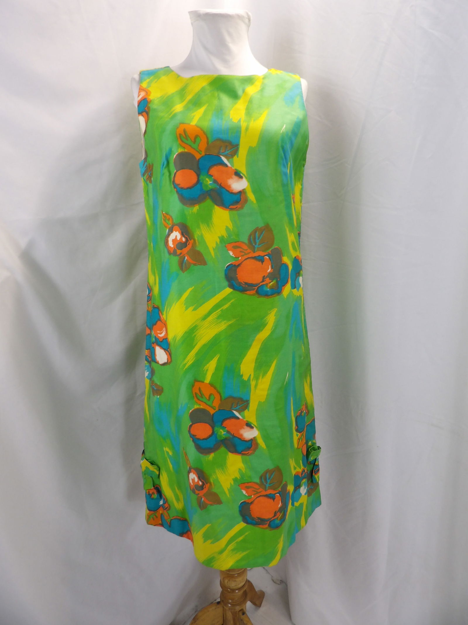 VINTAGE 1960'S JOHN DOUGLAS GREEN & YELLOW FRUIT PRINT SHIFT (1 of 7)