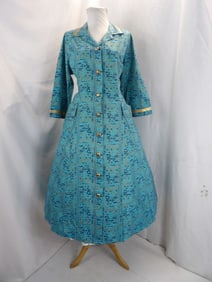 VINTAGE 1940-50'S BLUE & GOLD PRINTED HOUSE DRESS