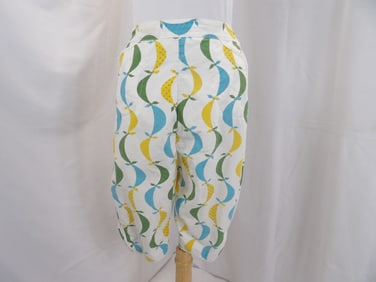 VINTAGE 1950'S COTTON BANDANA PRINT CAPRI SHORTS