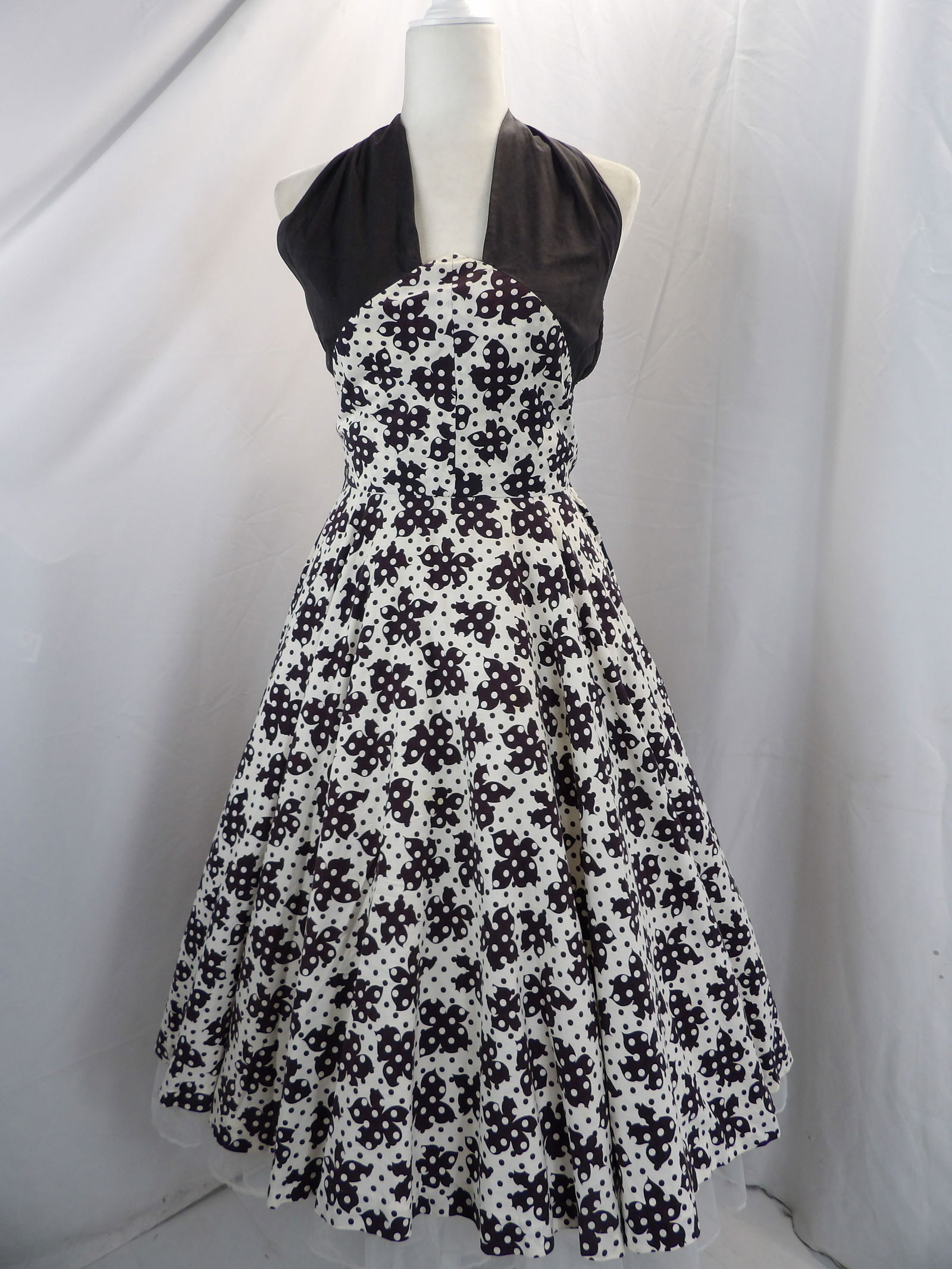 VINTAGE 1950'S BREGMAN BROWN & WHITE DOT HALTER CIRCLE DRESS (1 of 5)