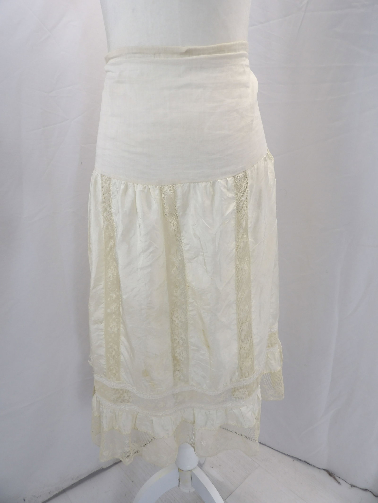 VINTAGE 1920'S SILK & LACE SLIP: APPROX. 43. NEEDS DRAWSTRING REPLACED. HAS A COUPLE OF HOLES AND SOME STAINS. SEE PHOTOS.