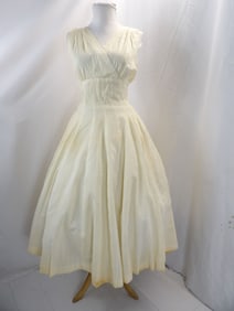 VINTAGE 1950'S OWNED BY JILL ANN DOYLE FIT & FLARE CIRCLE DRESS