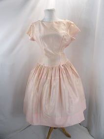 VINTAGE 1950'S MINDY ROSS PALE PINK SILK PLEATED DRESS