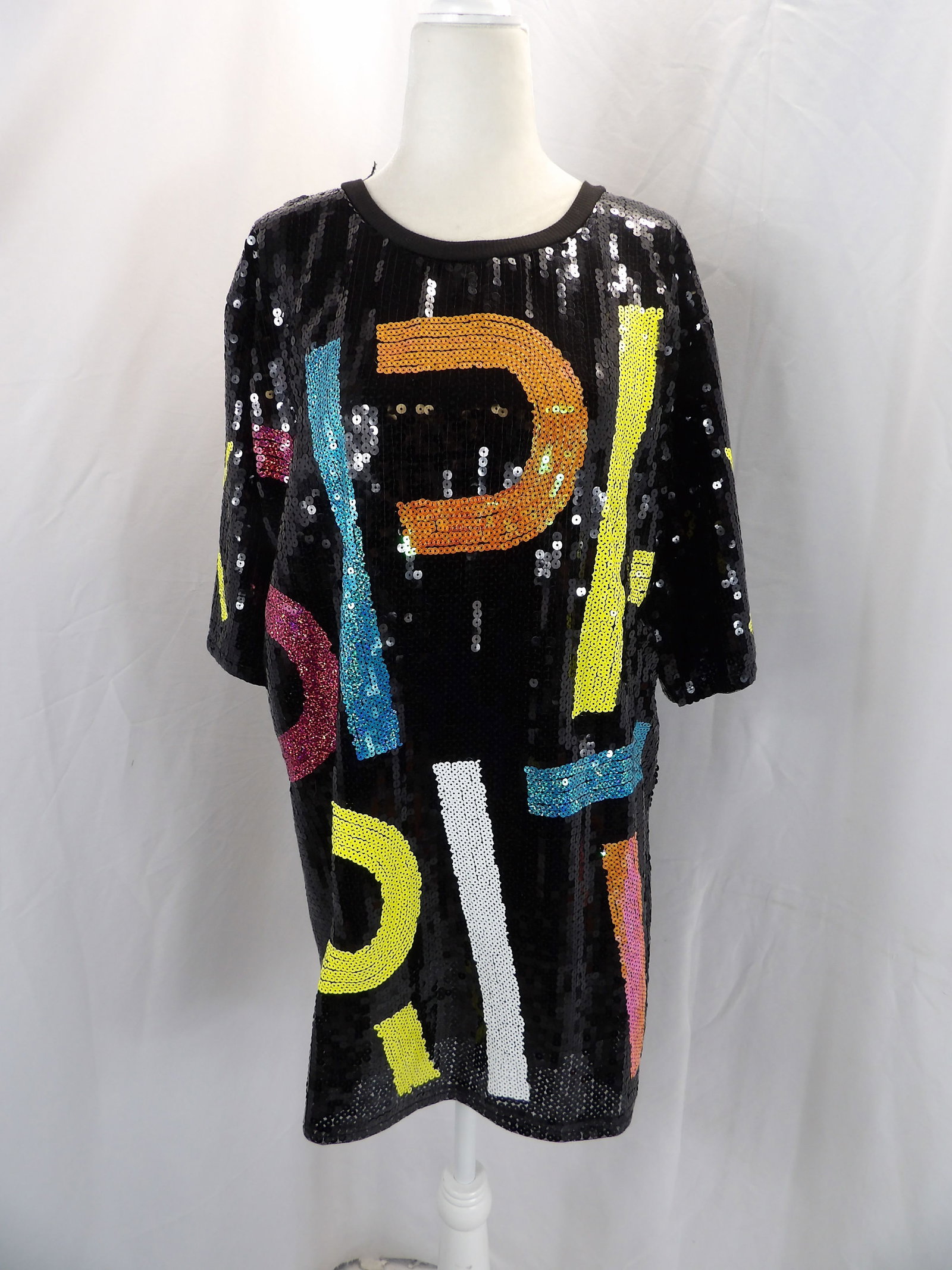VINTAGE 1980'S SEQUINED DISCO MINI DRESS WITH THE WORD SPIRIT: APPROX. 42 BUST, 40 WAIST. IN GOOD CONDITION. SEE PHOTOS.