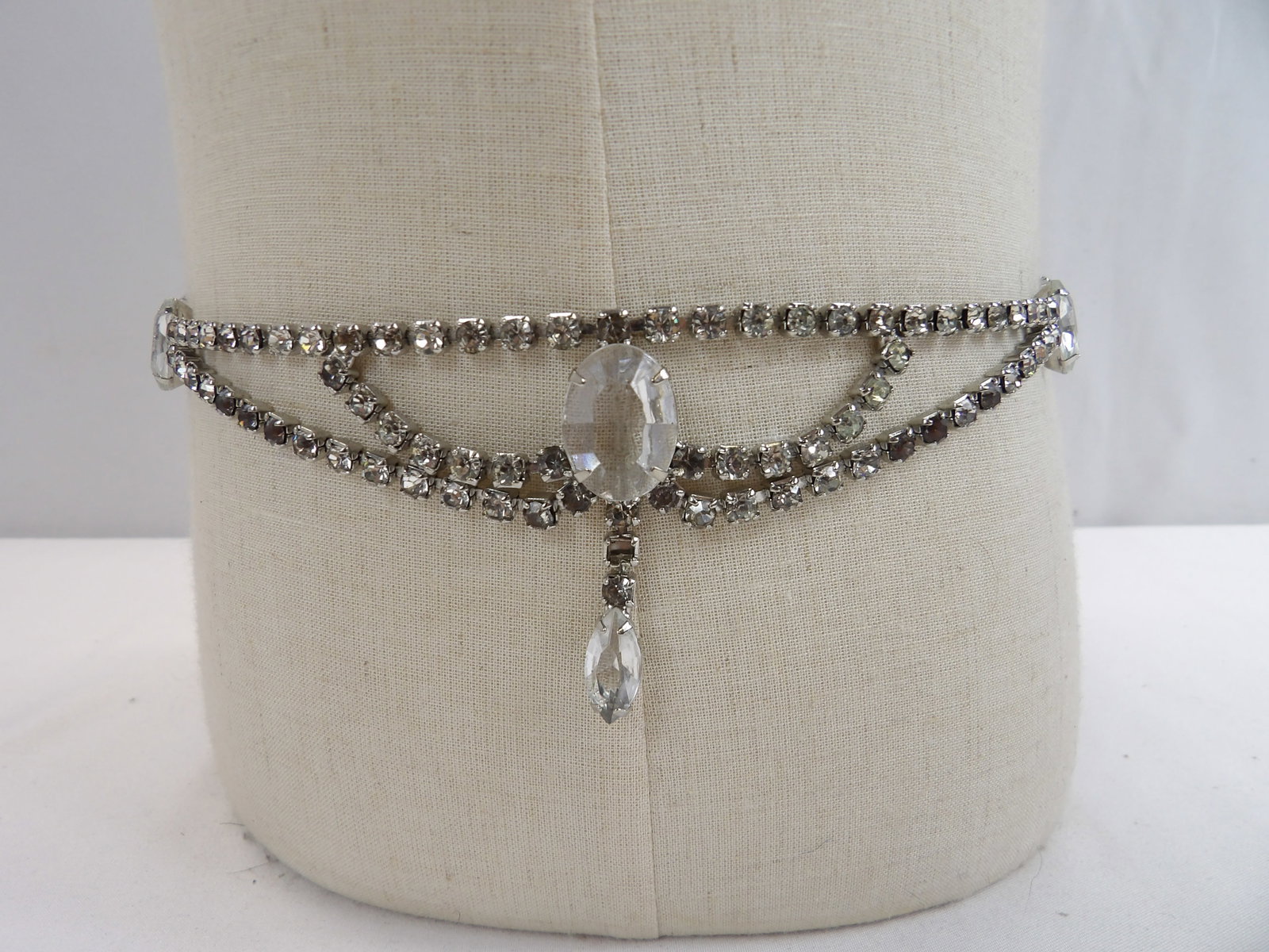 Great Vintage Rhinestone Belt, Silver Tone: approx. 33 inches maximum
