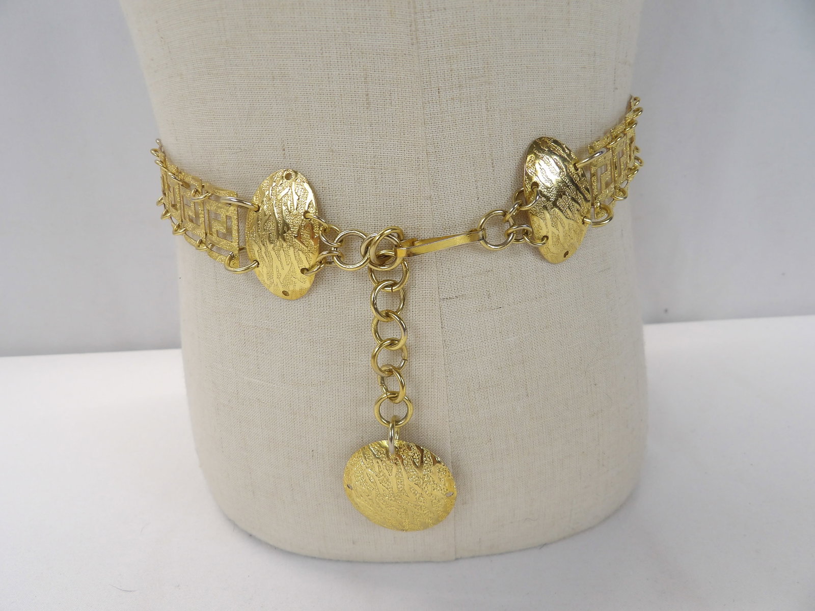 Vintage Greek Key Design Gold Tone Belt: approx. up to 34 inches