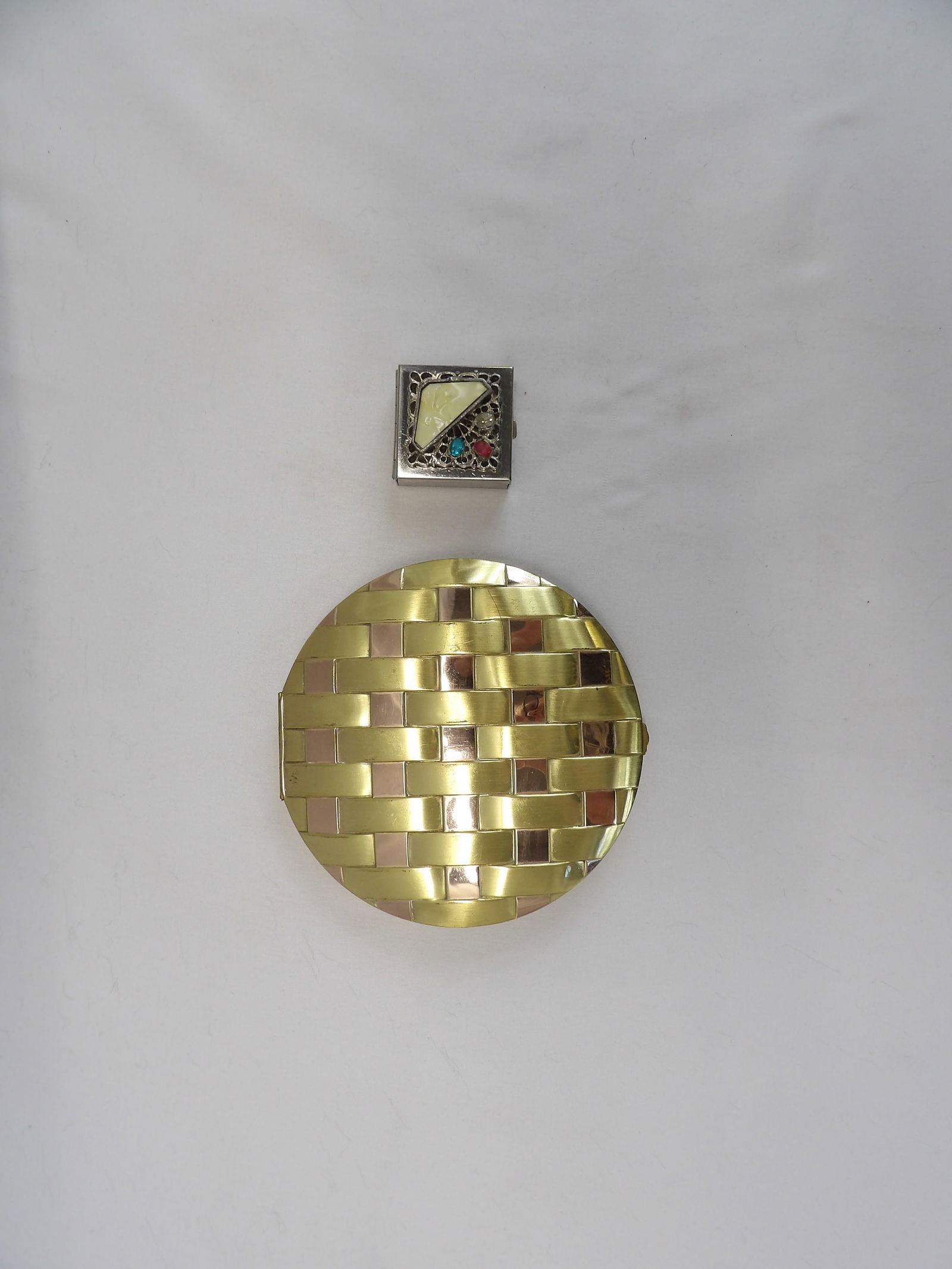 Vintage Old Store Stock Evans Compact & Pill Box (1 of 7)