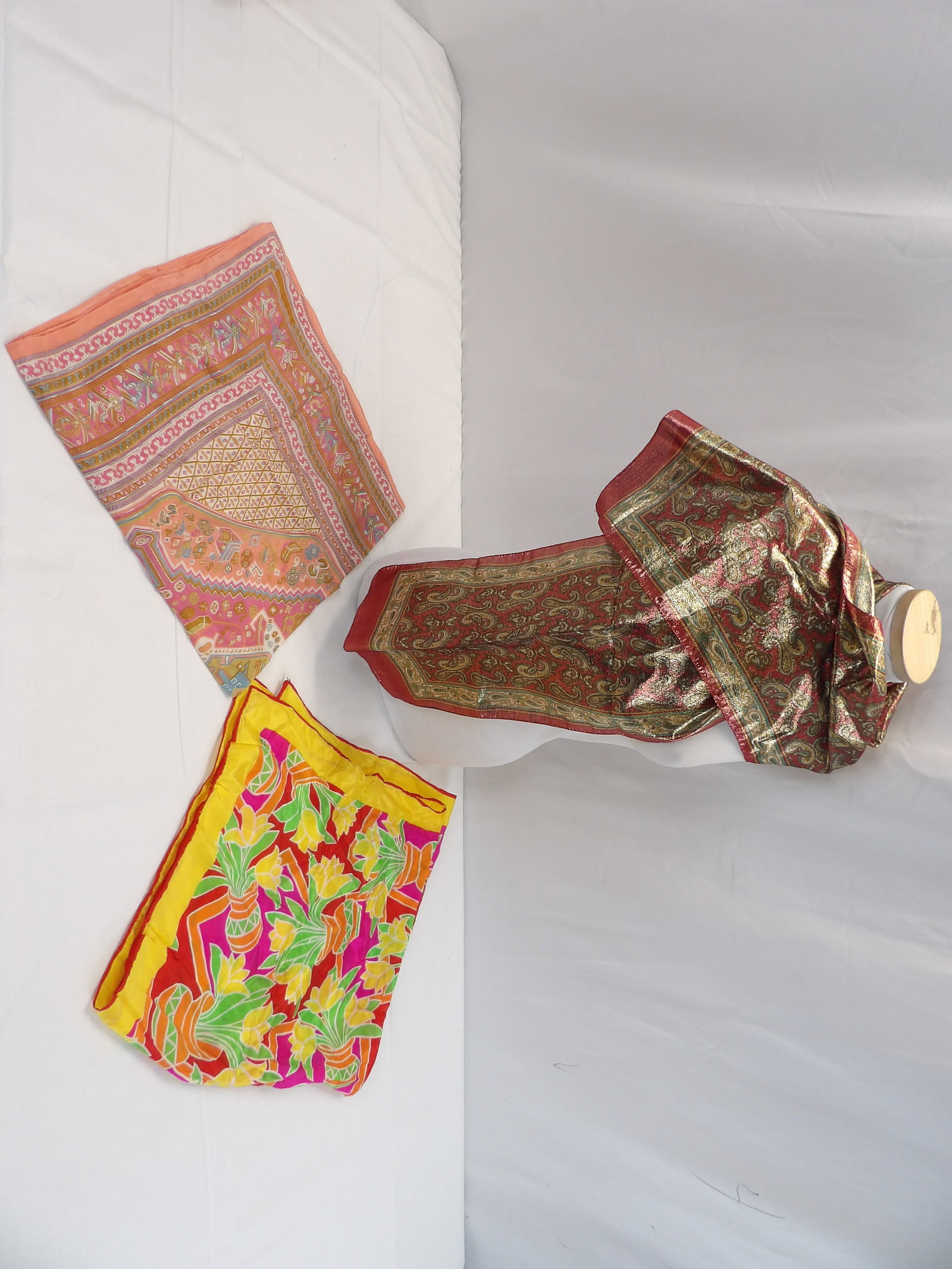 Lot of 3 Vintage Scarves, Oscar de la Renta, Baaar Beards, & Italy: good condition