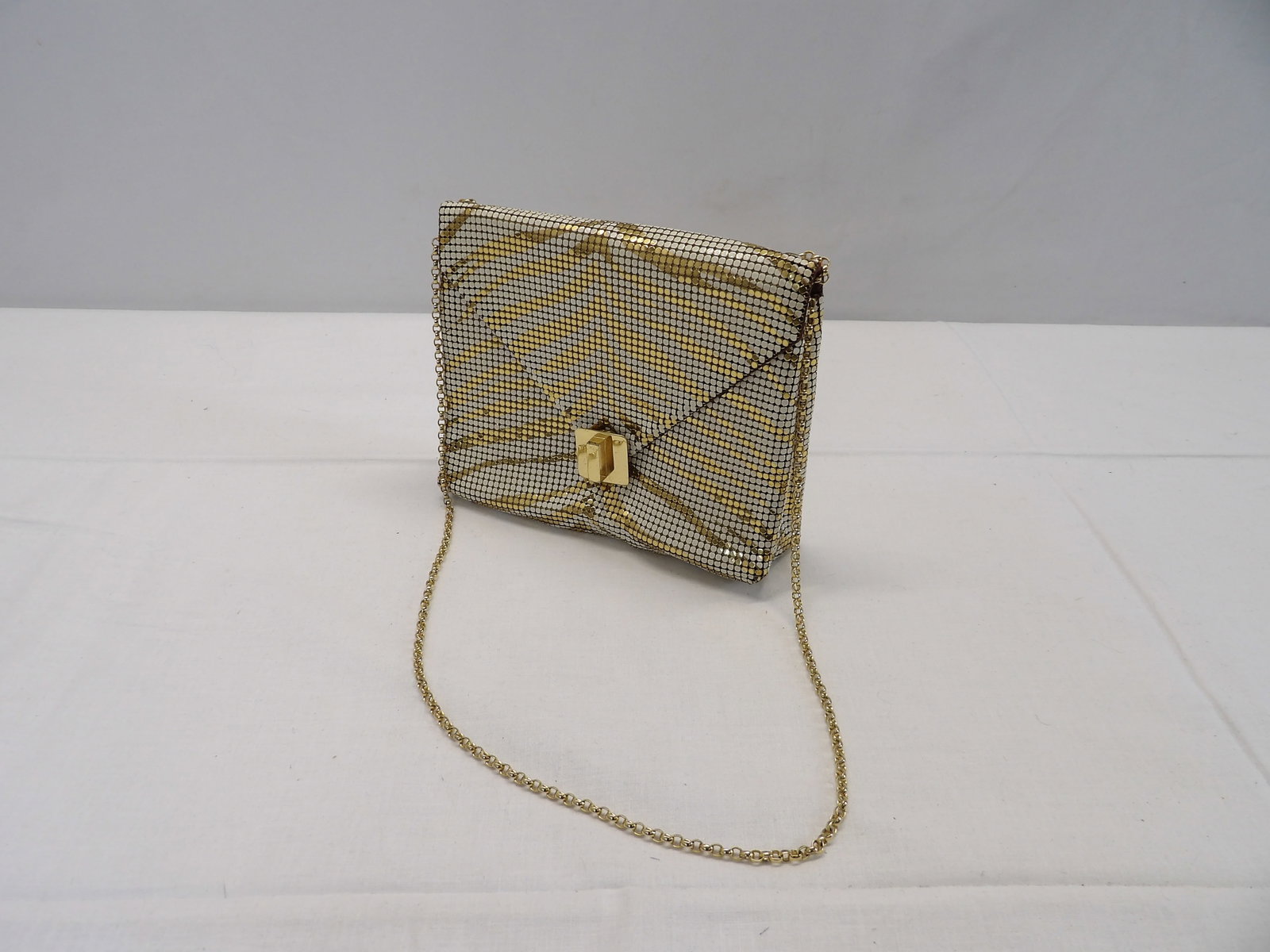 Vintage Whiting & Davis Gold & White Zebra Print Enamel Mesh Purse: approx. 6 1/2 x 5 x 2,