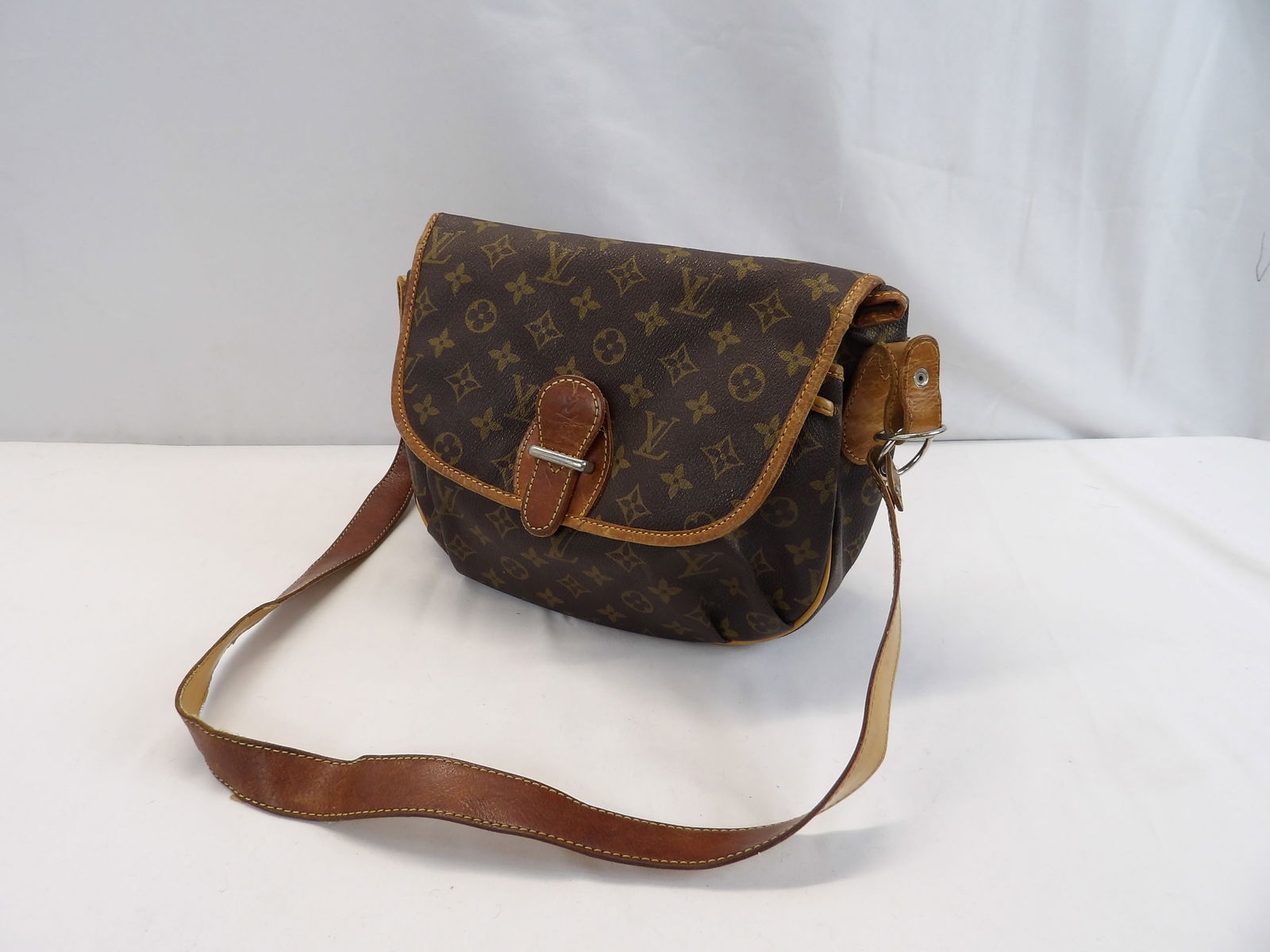 Vintage Louis Vuitton Satchel Style Purse (1 of 19)
