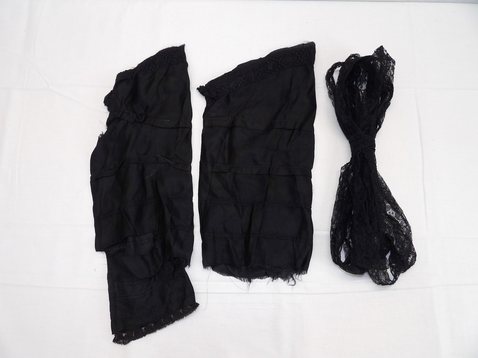 Early Black Lace & Silk Sleeves: see photo's