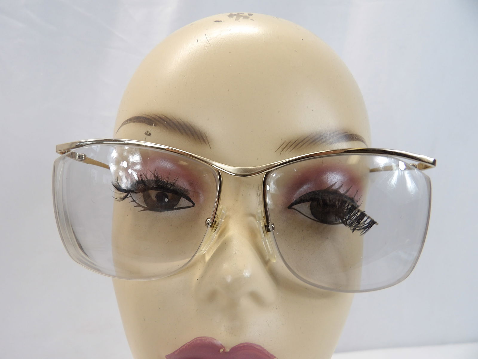 Vintage Bill Blass Gold Tone Wire Frame Eyeglasses with Original Soft Case (1 of 8)