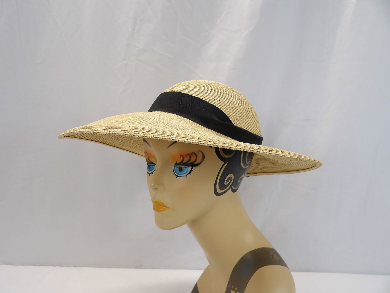 Vintage 1950/60's Debette Wide Brim Straw Hat with Black Ribbon (1 of 7)